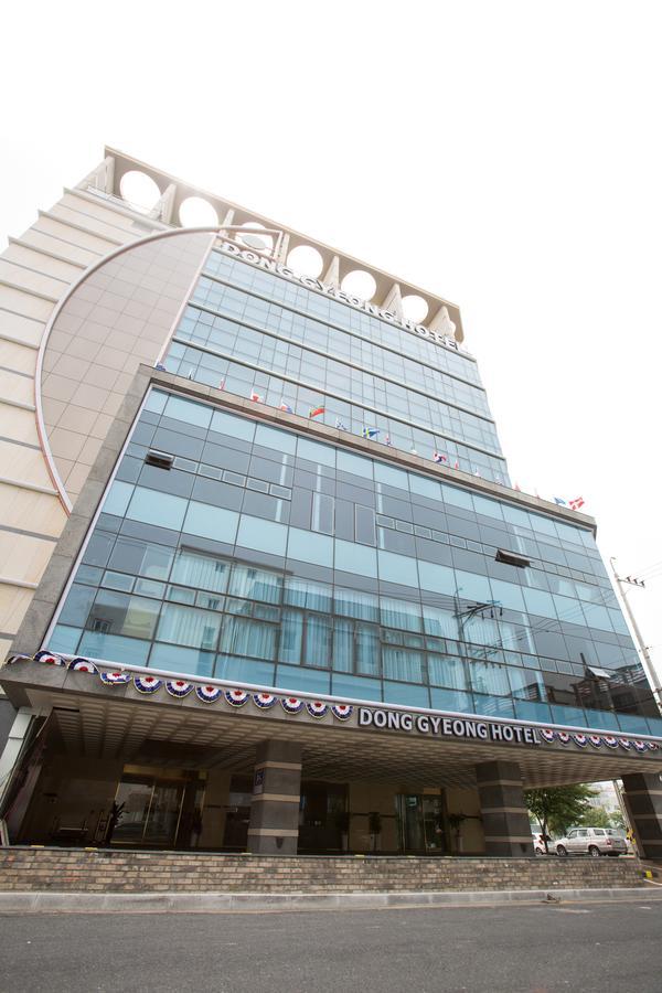 Dong Gyeong Hotel Тхоньен Екстериор снимка