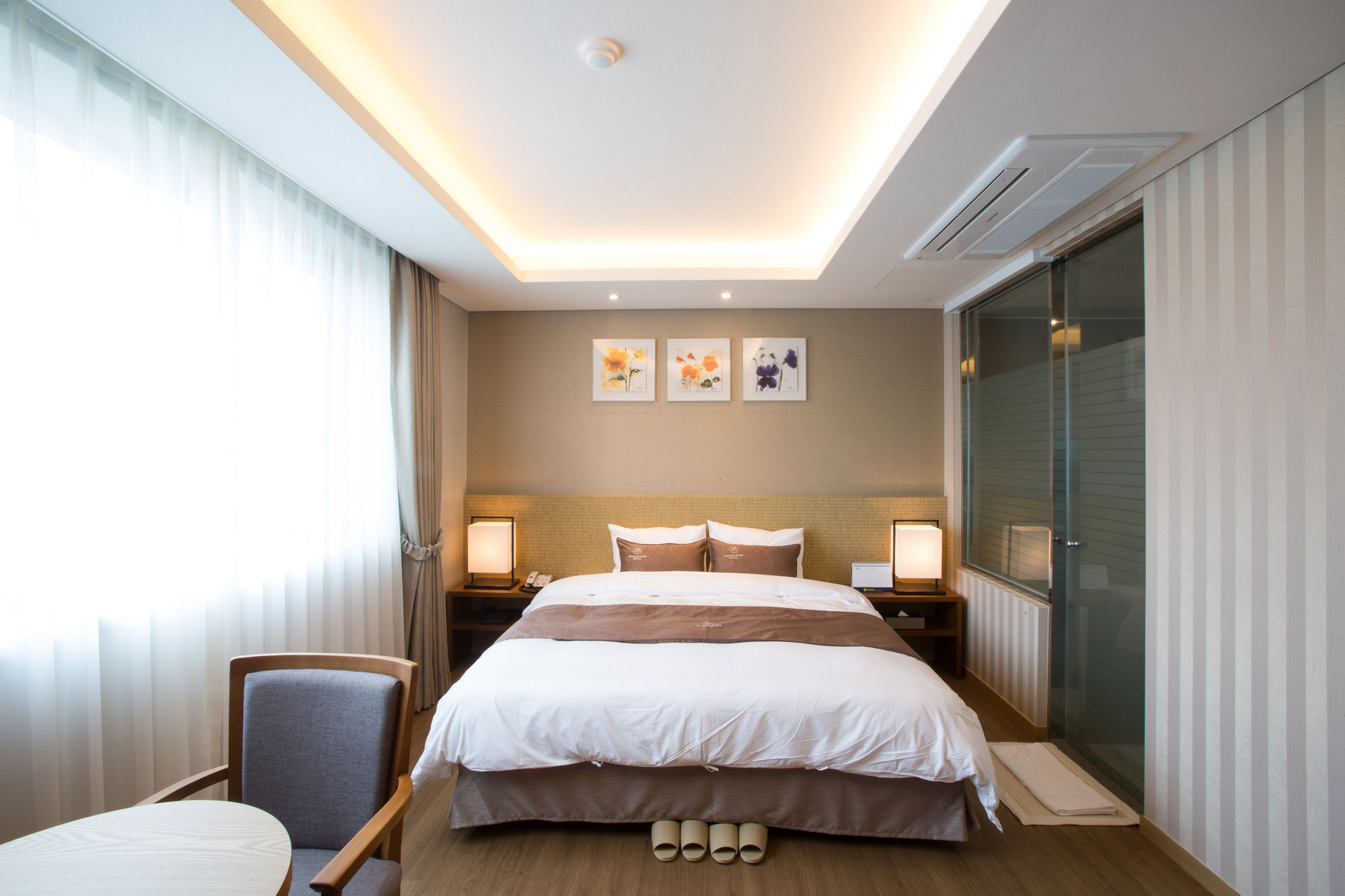 Dong Gyeong Hotel Тхоньен Екстериор снимка