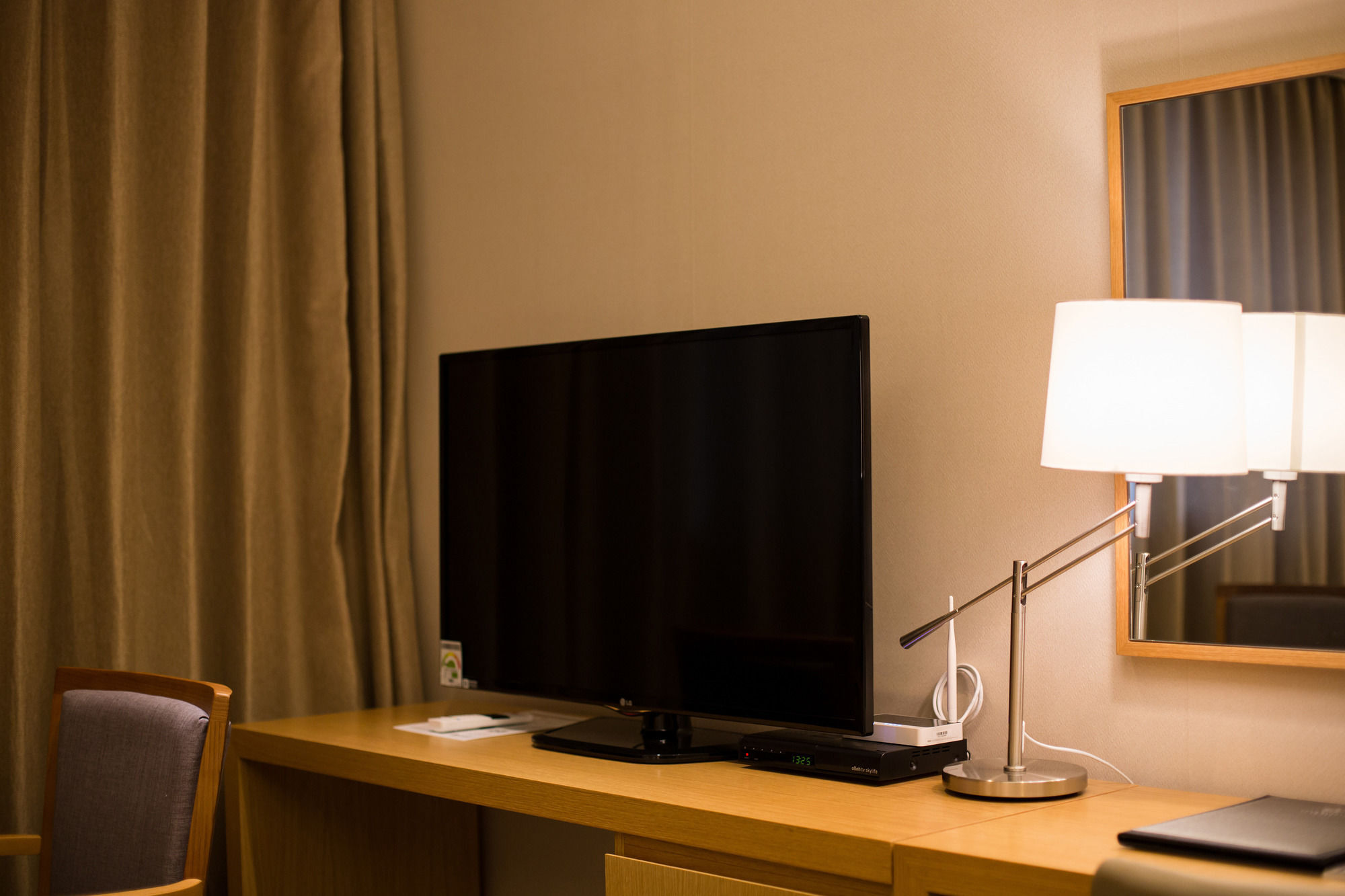 Dong Gyeong Hotel Тхоньен Екстериор снимка