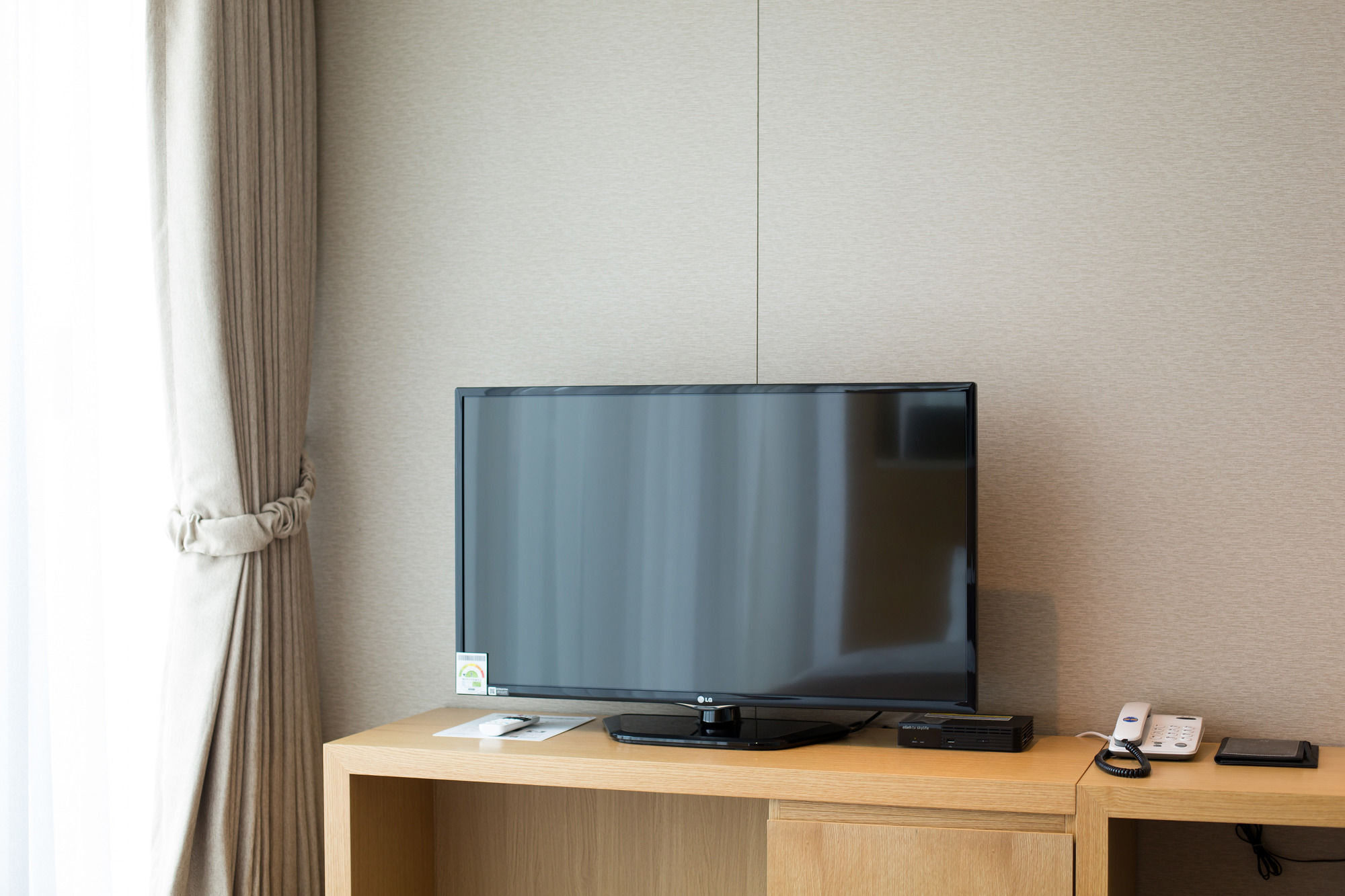 Dong Gyeong Hotel Тхоньен Екстериор снимка